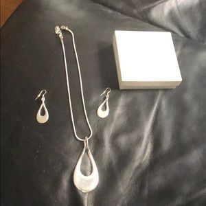 Beautiful silver pendant and earring set
